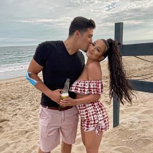 Meet your Posher, Alexandra